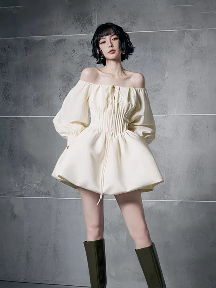 Retro One Shoulder Long Sleeve Dress Women's Summer New High-End Simple Pleated Waist-Cinching Skirt Elegant Style Dress
Retro One Shoulder Long Sleeve Dress Women's Summer New High-End Simple Pleated Waist-Cinching Skirt Elegant Style Dress