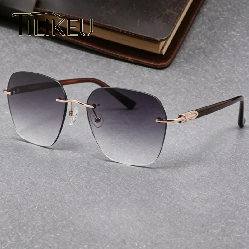2026 Luxury Pure Titanium Rimless Sunglasses for Women Large Faces Fashion Trend Outdoor Travel Sunshade Ultraviolet Sunglasses
2026 Luxury Pure Titanium Rimless Sunglasses for Women Large Faces Fashion Trend Outdoor Travel Sunshade Ultraviolet Sunglasses