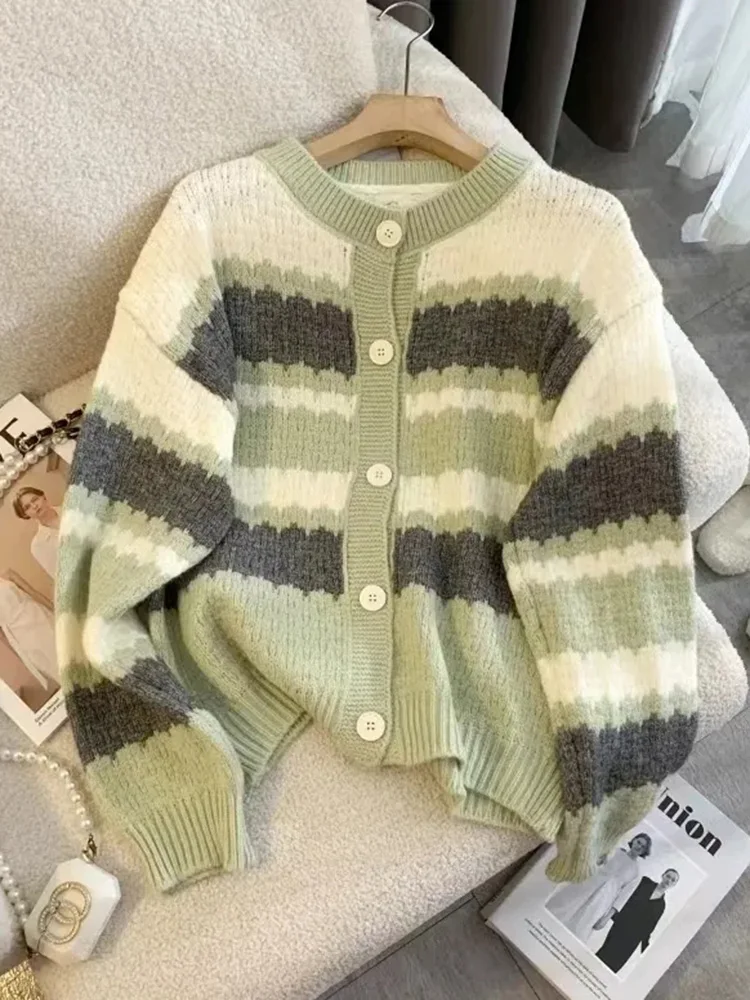 Sweet Korean Striped Cardigan Women Lazy Wind Long Sleeve Loose Knitted Sweaters Autumn New O Neck Cute Vintage Lady Tops
Sweet Korean Striped Cardigan Women Lazy Wind Long Sleeve Loose Knitted Sweaters Autumn New O Neck Cute Vintage Lady Tops