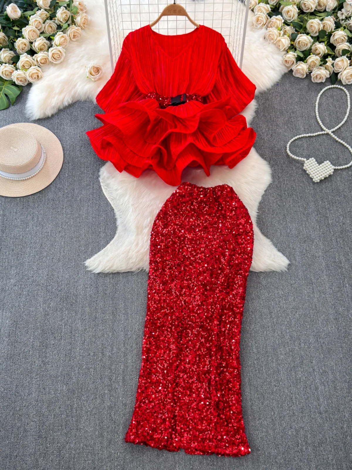 Faionable High Waist ort Sve V-Ne Lantern Sve irt And Skirt Set for Young Women Glittering Evening Outfit
Faionable High Waist ort Sve V-Ne Lantern Sve irt And Skirt Set for Young Women Glittering Evening Outfit
