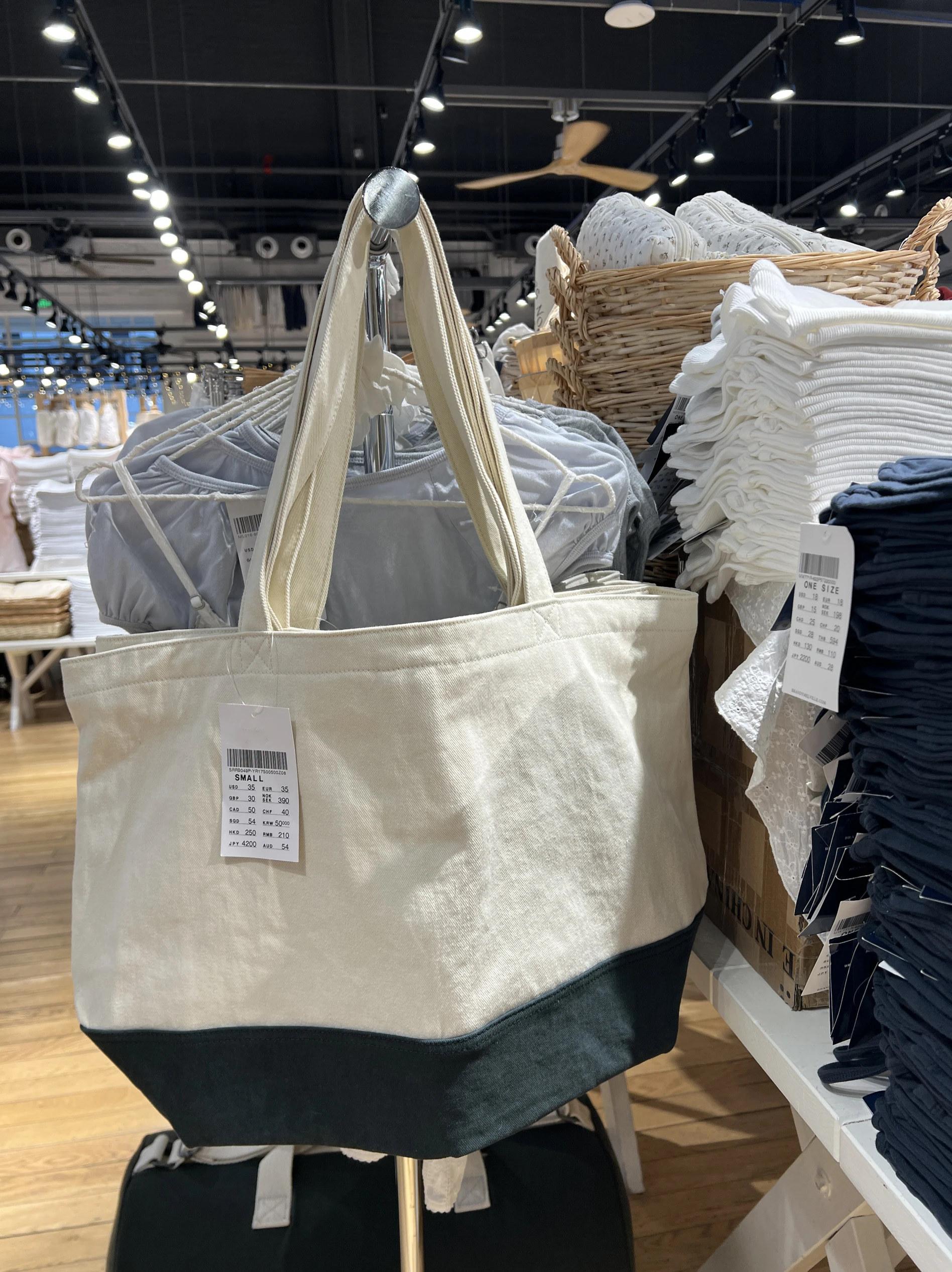 American Vintage Patchwork Shoulder Bag Women Summer Preppy Style Casual Simple All-match Capacity Canvas Handbags 
American Vintage Patchwork Shoulder Bag Women Summer Preppy Style Casual Simple All-match Capacity Canvas Handbags