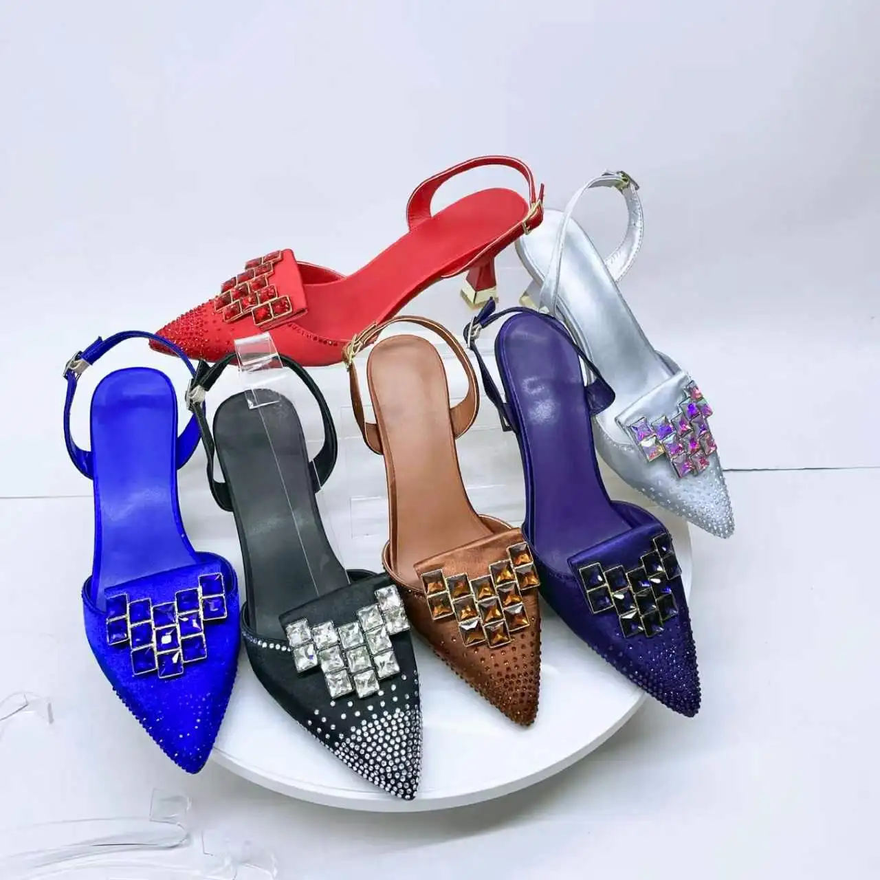 LNATISNOVA Элегантный женский комплект: туфли на высоком каблуке с бриллиантами и сумка, женские босоножки со стразами и клатч, женская обувь на высоком каблуке с драгоценными камнями
LNATISNOVA Элегантный женский комплект: туфли на высоком каблуке с бриллиантами и сумка, женские босоножки со стразами и клатч, женская обувь на высоком каблуке с драгоценными камнями