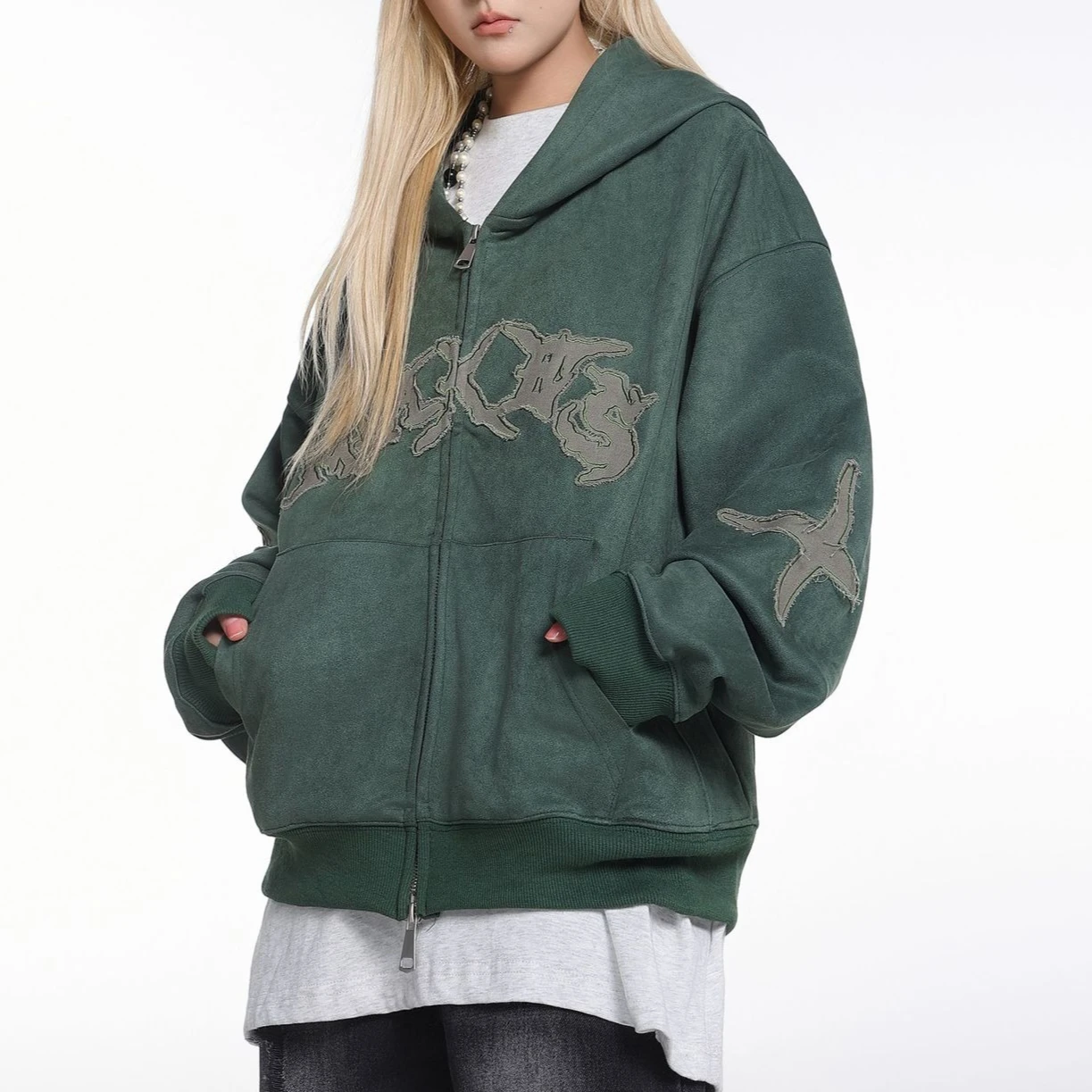 Men's Loose Zip Up Suede Hoodie American Retro Street Style Patch Embroidery Unisex Casual Pullover Sweatshirt for Daily Wear
Men's Loose Zip Up Suede Hoodie American Retro Street Style Patch Embroidery Unisex Casual Pullover Sweatshirt for Daily Wear