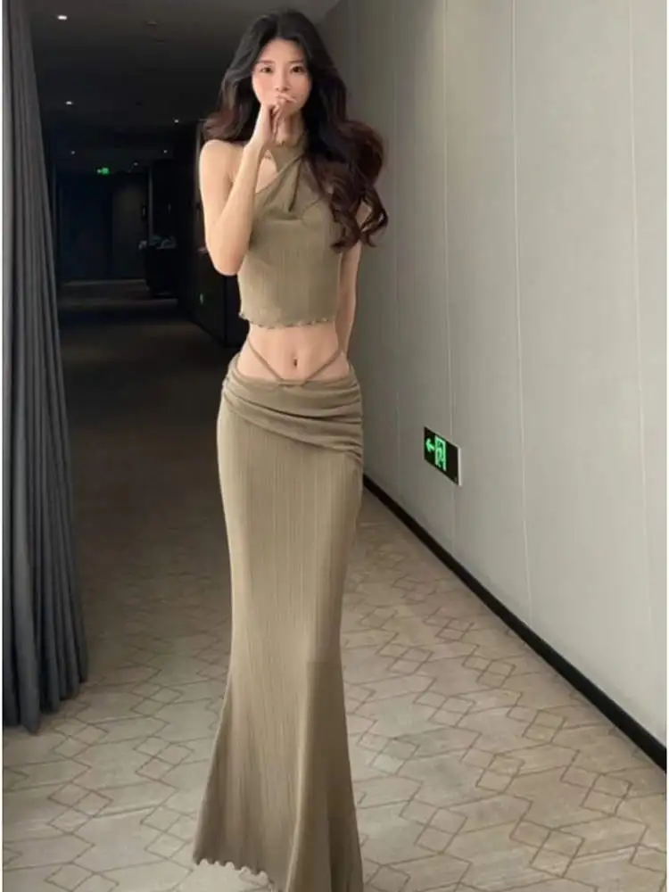 Retro Ladylike Style Halter Neck Bodycon Skirt Set Summer Fashion Two-Piece Outfit Comfortable High Waist Midi Skirt
Retro Ladylike Style Halter Neck Bodycon Skirt Set Summer Fashion Two-Piece Outfit Comfortable High Waist Midi Skirt