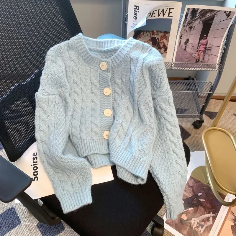 Autumn Winter Short Women's Sweater Knitwear2024New Fashion Loose Casual Tops Cardigan Pure Colour Round Collar Outerwear Female
Autumn Winter Short Women's Sweater Knitwear2024New Fashion Loose Casual Tops Cardigan Pure Colour Round Collar Outerwear Female