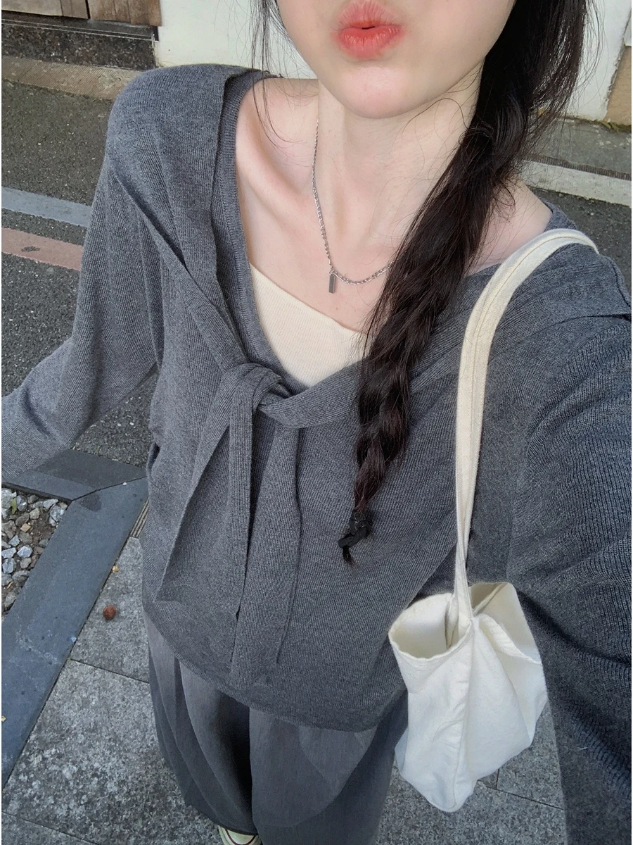 Korean Sle Slim Fit V-Ne Knitted Sweater Women's Base Layer irt oulder Design Sensation Autumn Season Faion Top
Korean Sle Slim Fit V-Ne Knitted Sweater Women's Base Layer irt oulder Design Sensation Autumn Season Faion Top