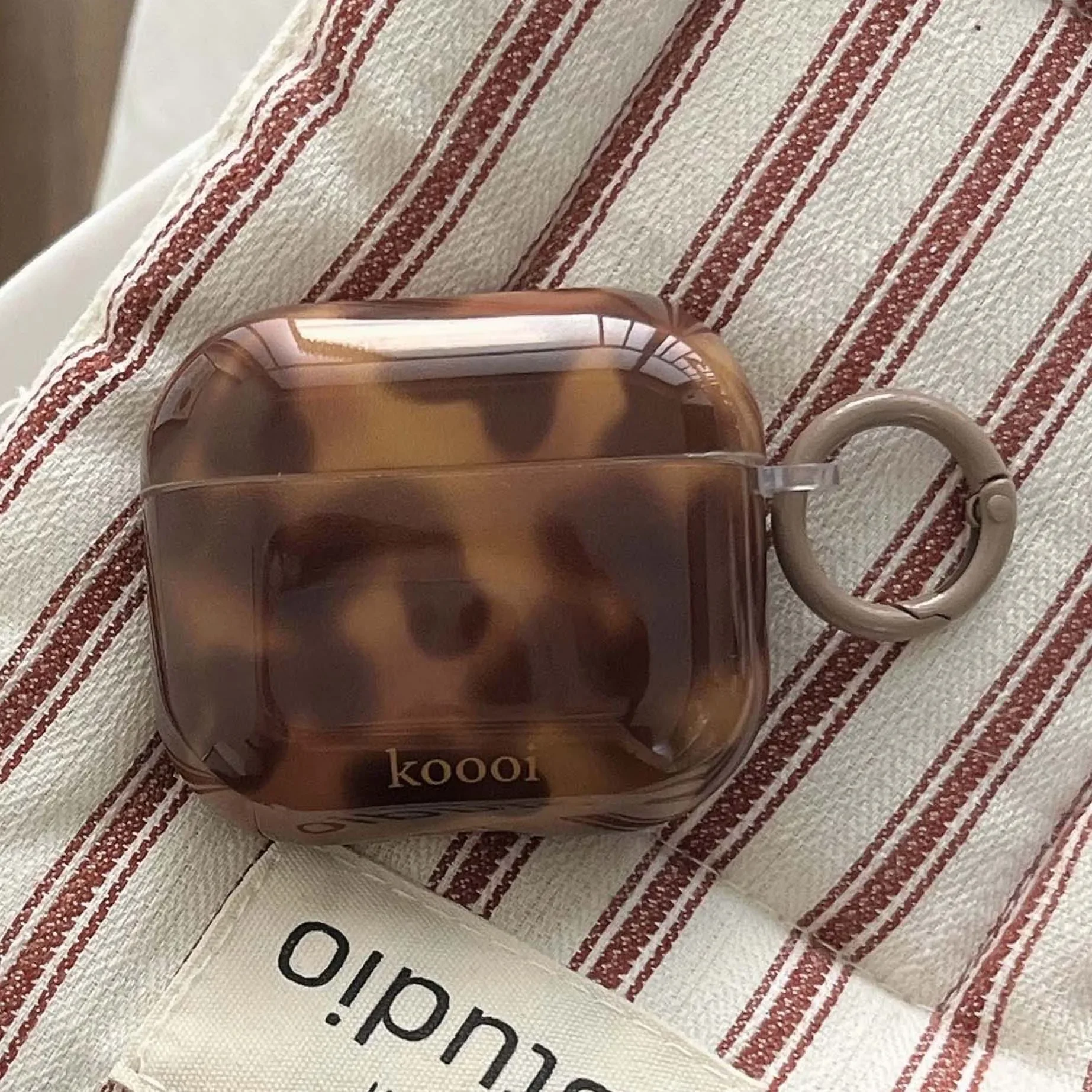 Cool imd lamber amber earphone case ins protector headset cover for apple airpods 2nd pro 2 3 4 1wireless bluetooth charging box
Cool imd lamber amber earphone case ins protector headset cover for apple airpods 2nd pro 2 3 4 1wireless bluetooth charging box
