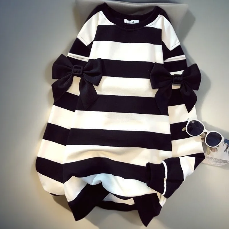 Trendy Striped Loose Fit Sweatshirt Pure Desire Style Versatile Early Autumn New Knot Korean Version Top for Women
Trendy Striped Loose Fit Sweatshirt Pure Desire Style Versatile Early Autumn New Knot Korean Version Top for Women