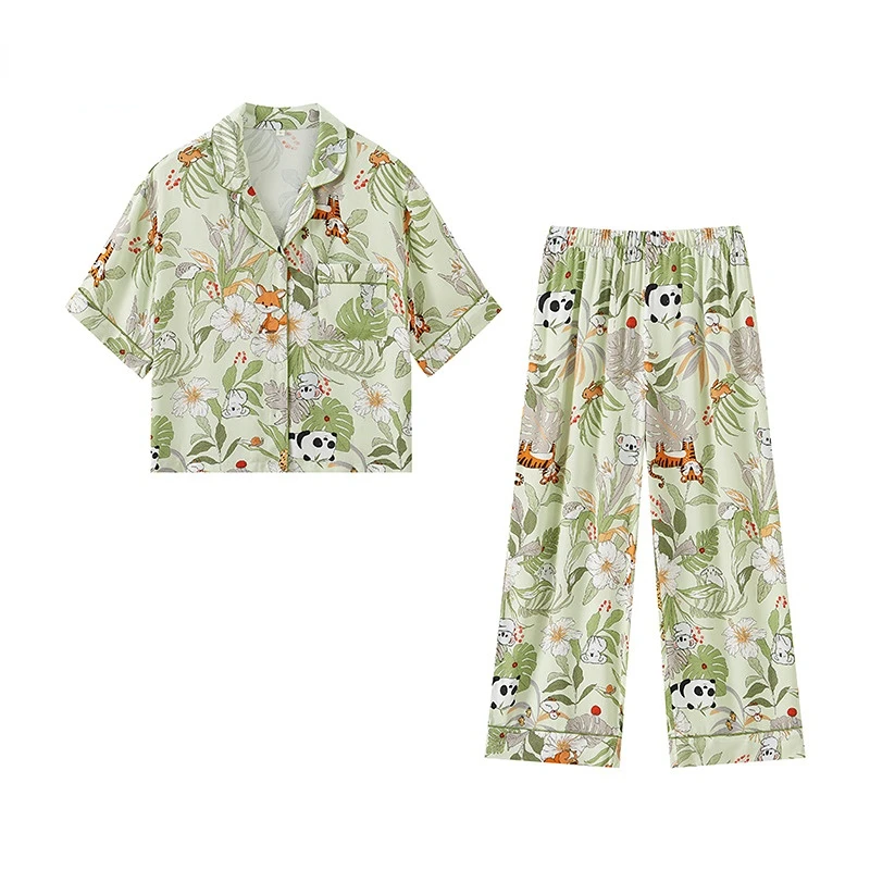 2022 Summer Rayon Satin Pajamas for Women Jungle Party Printed Short Sleeve Trousers Home Service Suit Viscose Two Piece Set
2022 Summer Rayon Satin Pajamas for Women Jungle Party Printed Short Sleeve Trousers Home Service Suit Viscose Two Piece Set