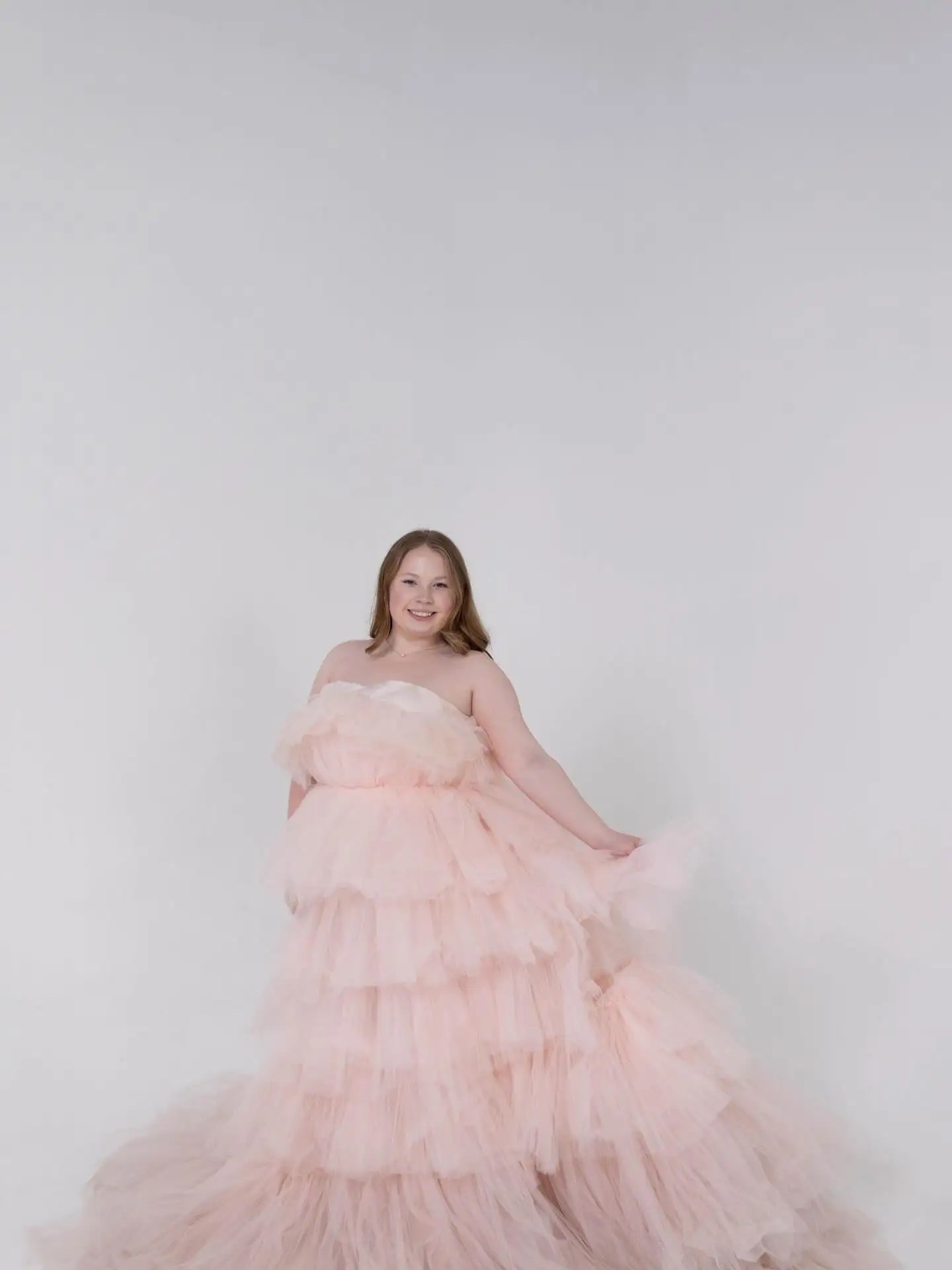 Luxury Pink Woman Prom Dress For Photoshoot Tiered Tulle Sexy Sheer Bridal Morning Robes Night Gown Sleepwear Customized
Luxury Pink Woman Prom Dress For Photoshoot Tiered Tulle Sexy Sheer Bridal Morning Robes Night Gown Sleepwear Customized