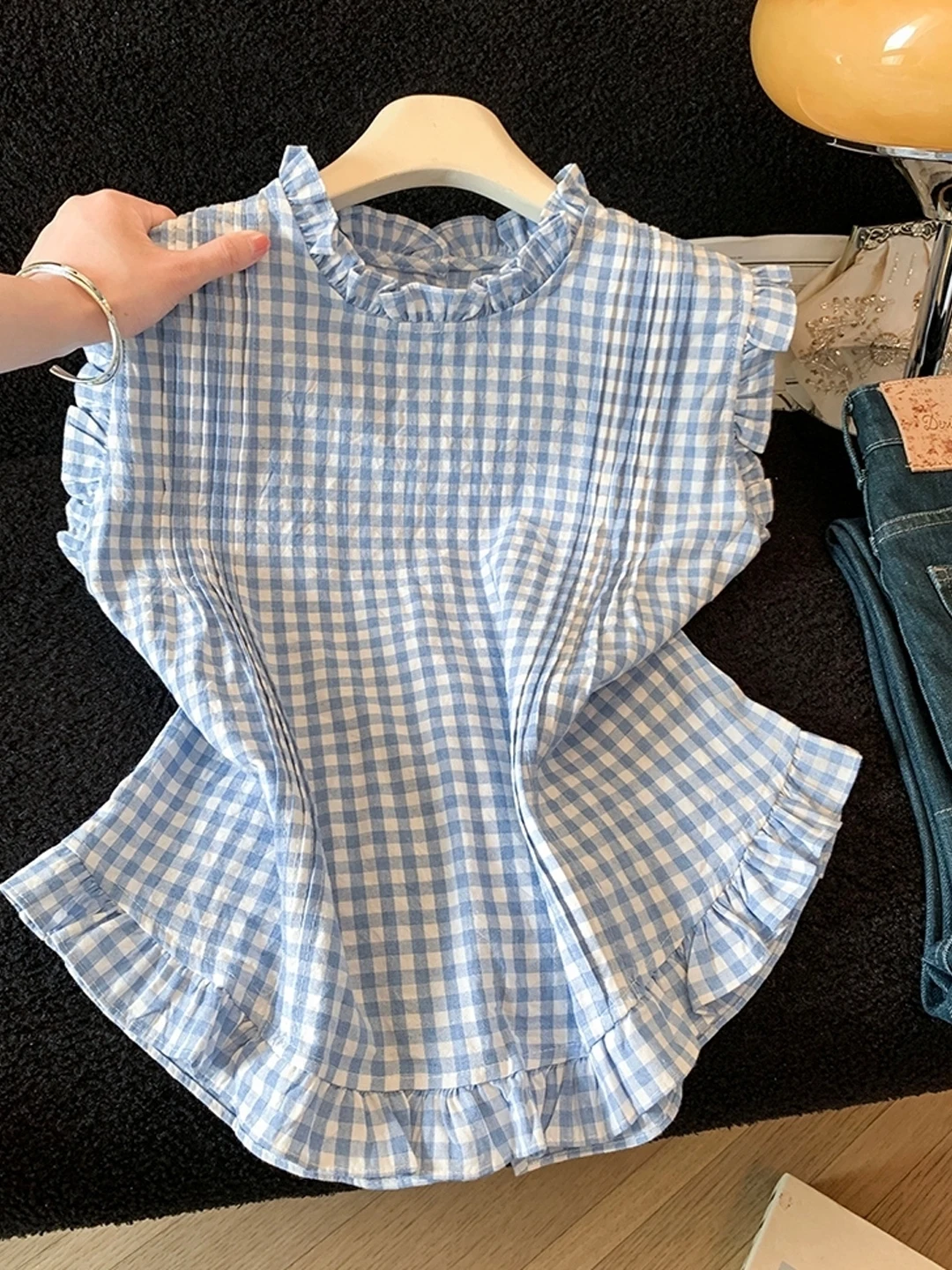 Blue Plaid Cotton Linen Women's Sleeveless Loose Fit round Neck Shirt Summer 2026 Gingham Pattern Button Back Casual Top
Blue Plaid Cotton Linen Women's Sleeveless Loose Fit round Neck Shirt Summer 2026 Gingham Pattern Button Back Casual Top