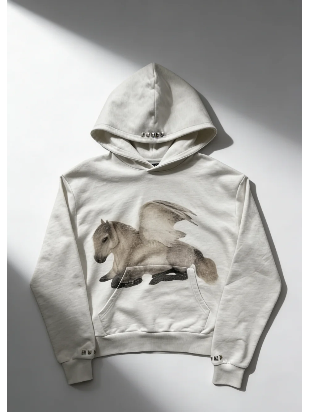 2026 new American retro niche printed hooded sweatshirt oversized long sleeved warm and lazy autumn and winter versatile top
2026 new American retro niche printed hooded sweatshirt oversized long sleeved warm and lazy autumn and winter versatile top