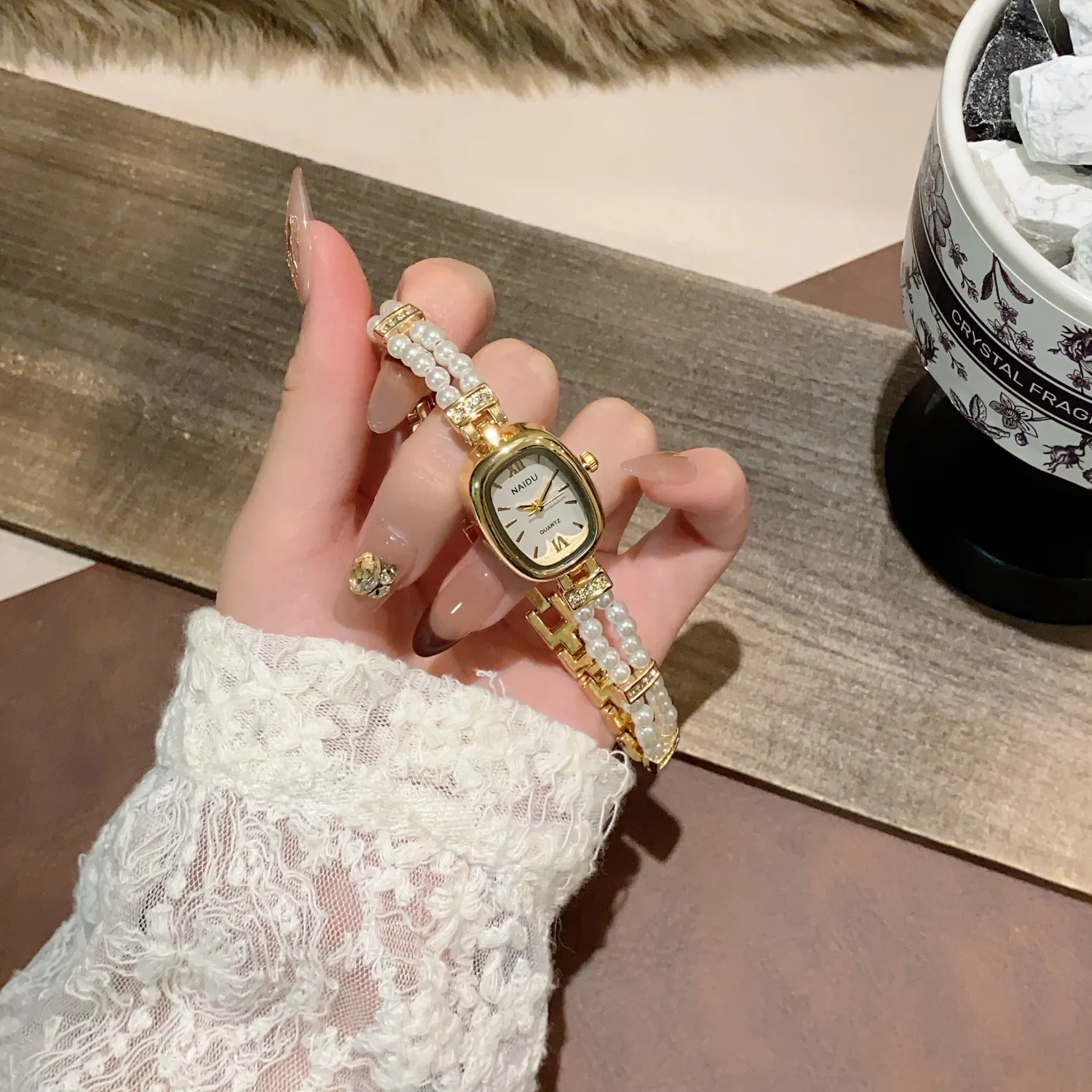 Oval Dial Casual Quartz Watch New Pearl Bracelet Wristwatch Women Ladies Luxury Gifts Simple Sweet Watches Relojes
Oval Dial Casual Quartz Watch New Pearl Bracelet Wristwatch Women Ladies Luxury Gifts Simple Sweet Watches Relojes
