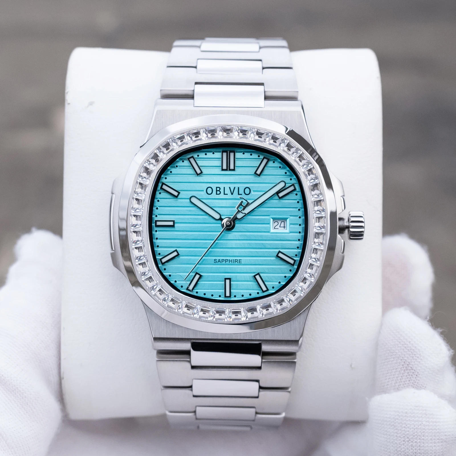 OBLVLO Men's Square Watch 40mm Blue Dial with Date Display Elegant Diamond Swiss Quartz Movement Dress Watch for Business FM-YWL
OBLVLO Men's Square Watch 40mm Blue Dial with Date Display Elegant Diamond Swiss Quartz Movement Dress Watch for Business FM-YWL