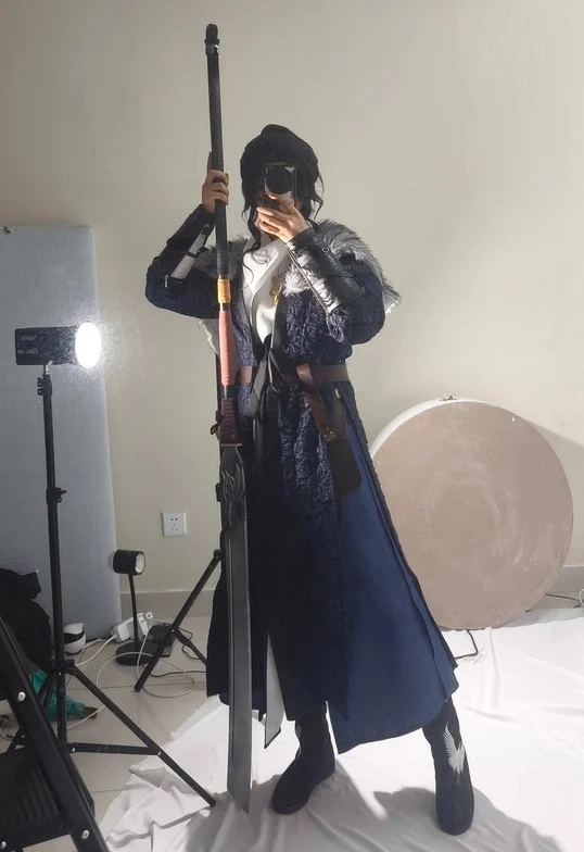 Tian Quan Mo Dao Cosplay Prop Sword Replica for Halloween Carnival Fancy Party Event Black Steel Lookalike Stage Prop
Tian Quan Mo Dao Cosplay Prop Sword Replica for Halloween Carnival Fancy Party Event Black Steel Lookalike Stage Prop