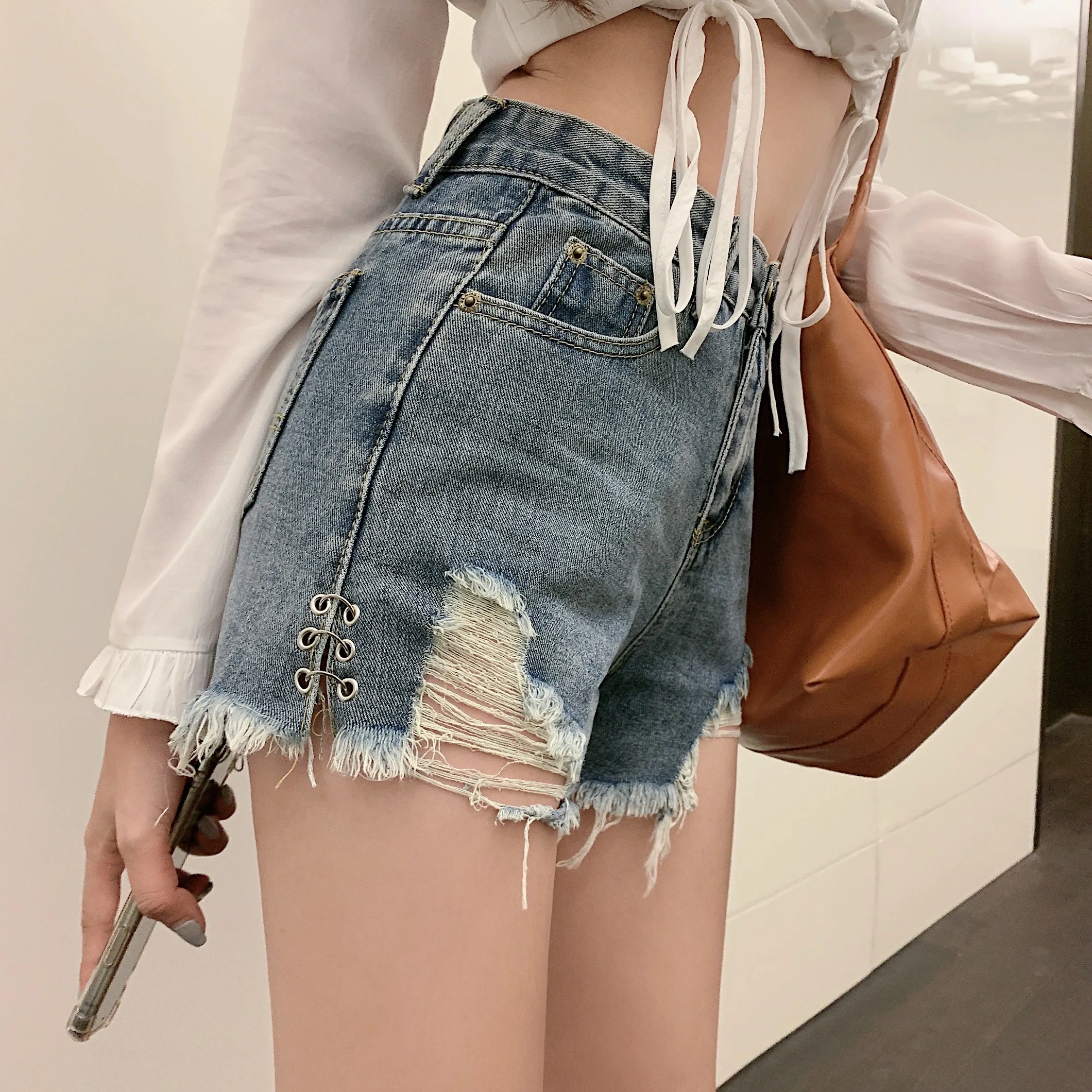 American Style Retro Solid Color Ripped Short Denim Pants A-line High Waist Tassel Jeans 2023 New Harajuku Streetwear Clubwear
American Style Retro Solid Color Ripped Short Denim Pants A-line High Waist Tassel Jeans 2023 New Harajuku Streetwear Clubwear