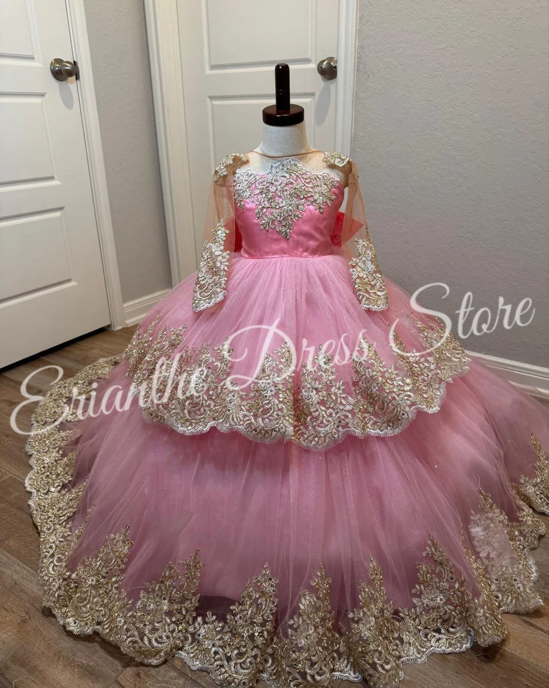 Pink Customized Flower Girl Dress for Wedding Applique with Bow Satin Tulle Tiered Puffy Kids Birthday First Communion Party
Pink Customized Flower Girl Dress for Wedding Applique with Bow Satin Tulle Tiered Puffy Kids Birthday First Communion Party