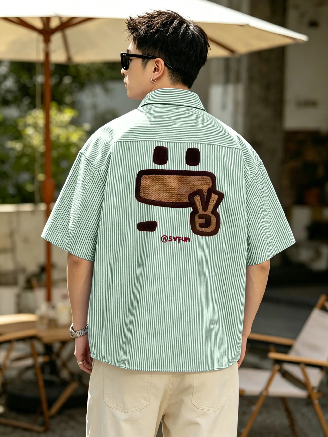 Summer Trendy Men's Clothing Fresh New Fun Cartoon Back Pattern Short Sleeve Striped Casual Shirt
Summer Trendy Men's Clothing Fresh New Fun Cartoon Back Pattern Short Sleeve Striped Casual Shirt