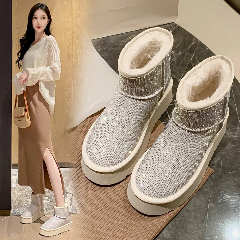 Trendy Snow Boots Women's Winter Thick Bottom Cotton Boot Short Tube Fleece Lined Thickened Warm Cotton Shoes Diamond Decorated
Trendy Snow Boots Women's Winter Thick Bottom Cotton Boot Short Tube Fleece Lined Thickened Warm Cotton Shoes Diamond Decorated