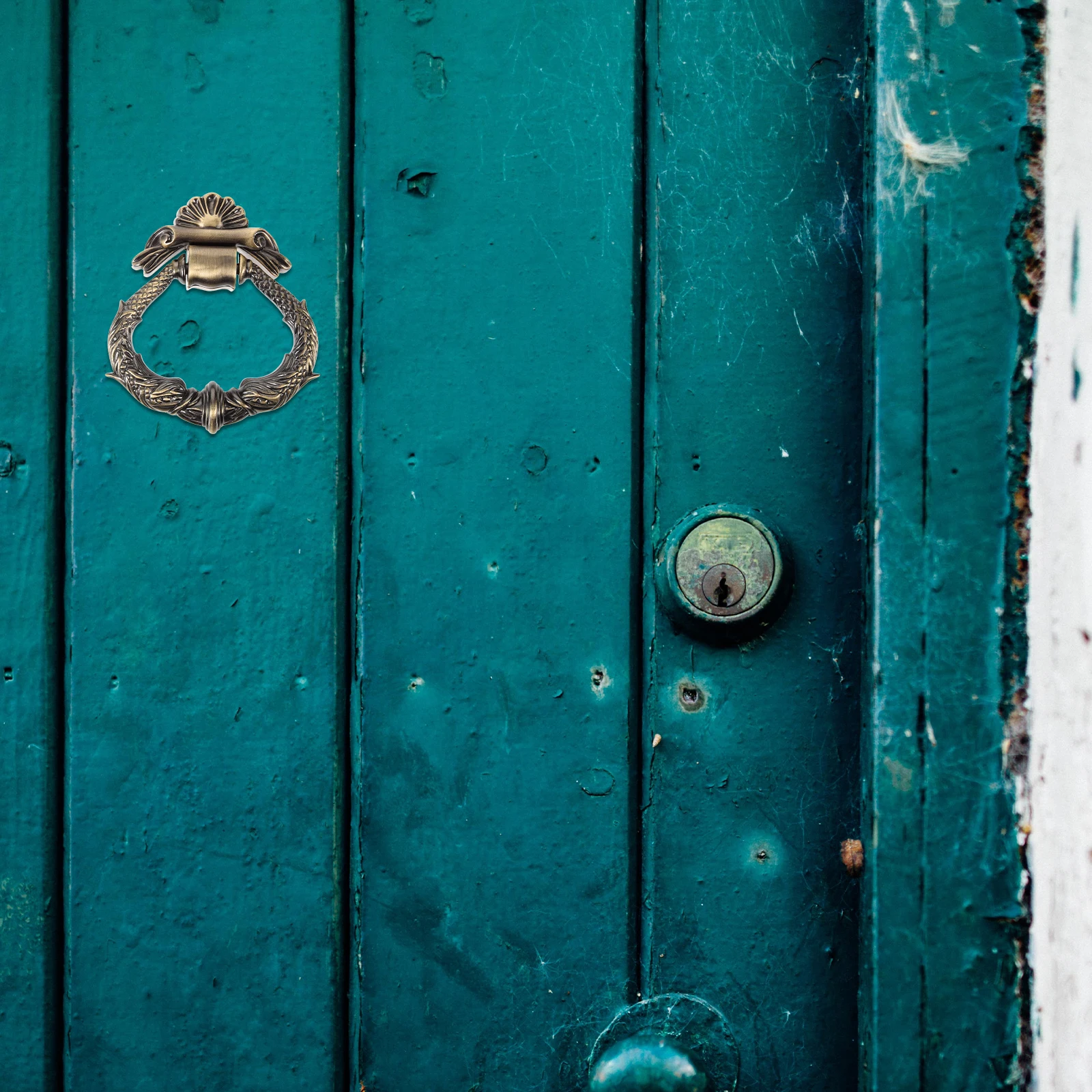 Vintage Metal Door Knocker Zinc Alloy Decorative Front Security Gate Door Handle Retro Household Durable Rustproof
Vintage Metal Door Knocker Zinc Alloy Decorative Front Security Gate Door Handle Retro Household Durable Rustproof