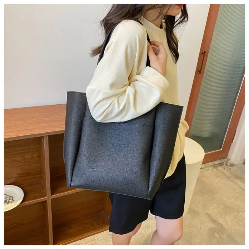 New Tote Women's Shoulder Bag Fashion Casual Large Capacity Handbag Simple Solid Color Large Bag for Women 2023 New
New Tote Women's Shoulder Bag Fashion Casual Large Capacity Handbag Simple Solid Color Large Bag for Women 2023 New