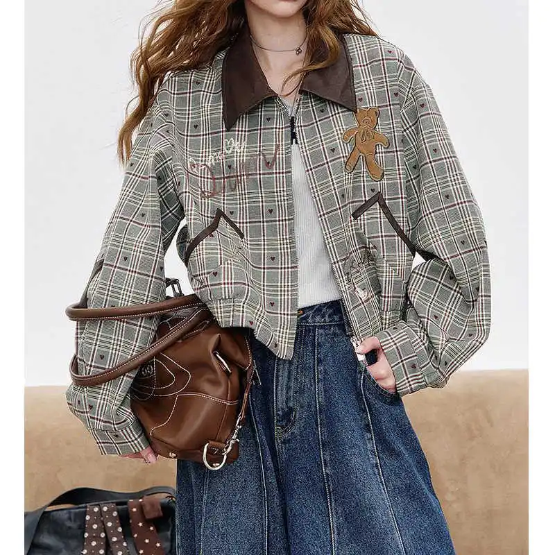 Y2K Love Grid PU Leather Collar Splicing Coat for Women in 2026 Spring and Autumn Design, Fashionable Jacket Top
Y2K Love Grid PU Leather Collar Splicing Coat for Women in 2026 Spring and Autumn Design, Fashionable Jacket Top