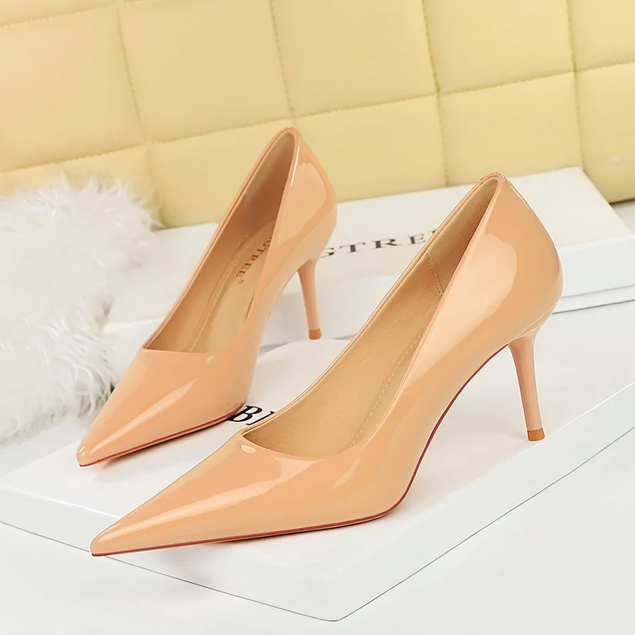 2025 Style Minimalist Patent Leather High Heels For Women's Shoes Slim Shallow Mouth Pointed Toe Versatile Commuting Women Pumps
2025 Style Minimalist Patent Leather High Heels For Women's Shoes Slim Shallow Mouth Pointed Toe Versatile Commuting Women Pumps