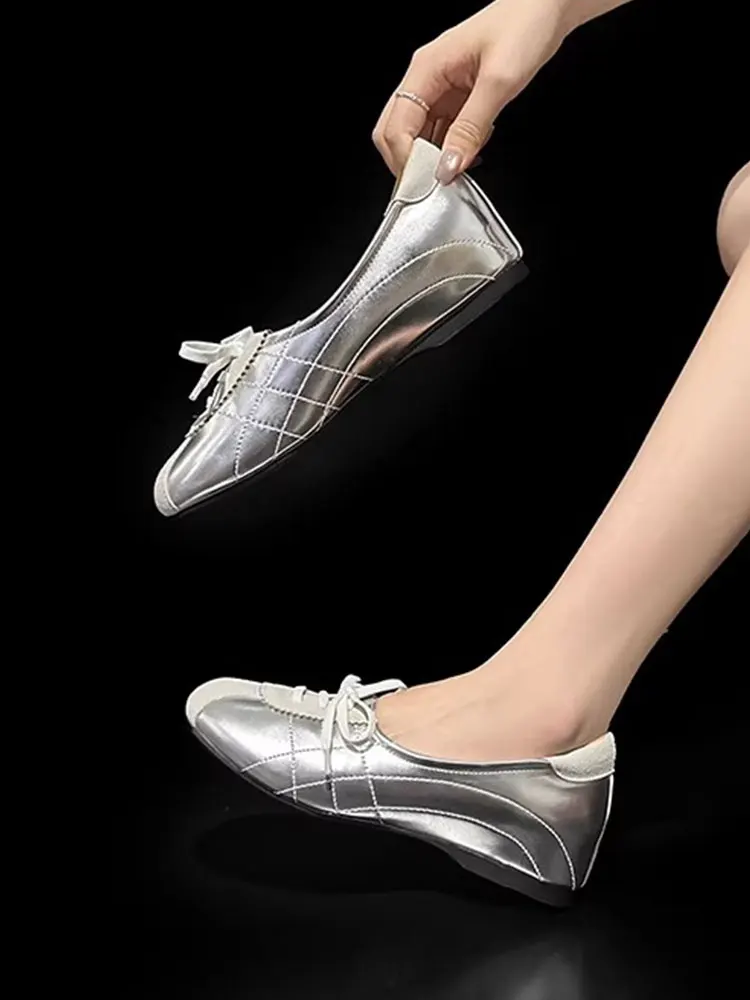 Elevated Casual Lace-Up Loafers Women's Spring 2026 New Patchwork Deqin Silver Color Fashionable Flat Footwear
Elevated Casual Lace-Up Loafers Women's Spring 2026 New Patchwork Deqin Silver Color Fashionable Flat Footwear