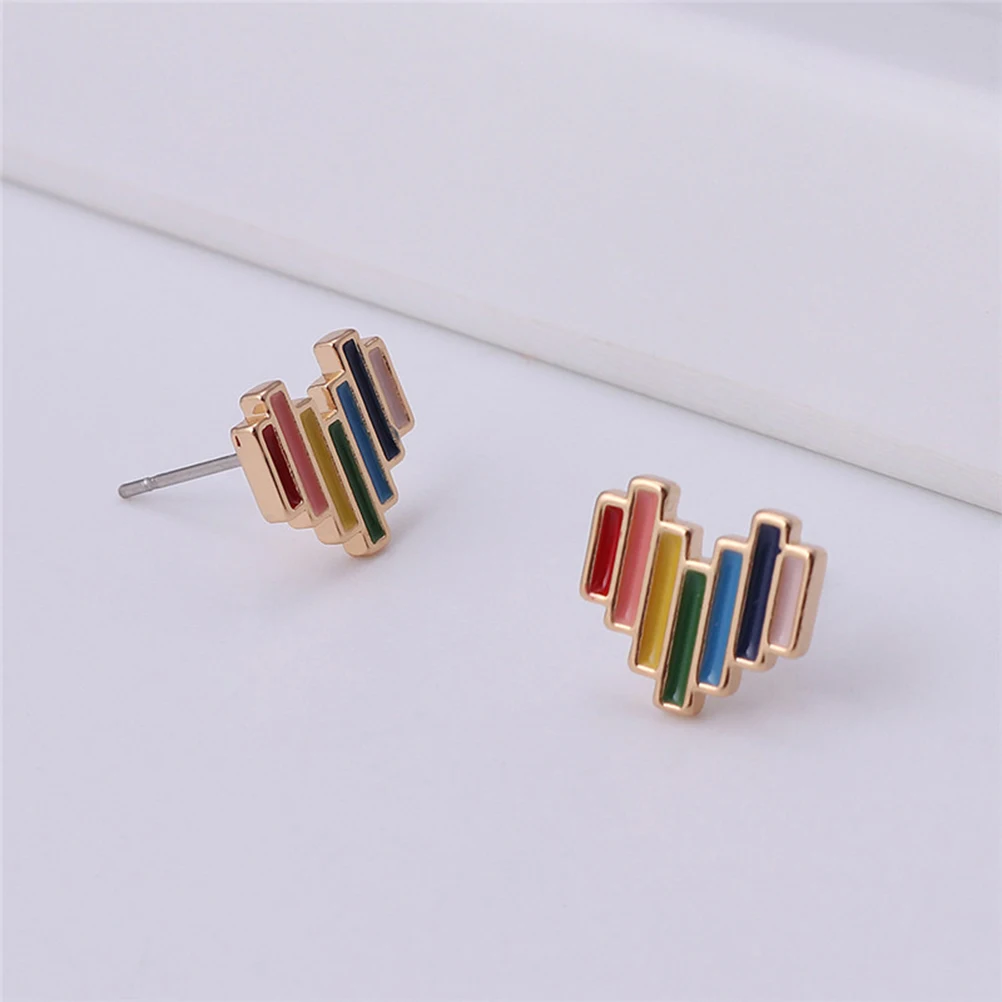 1 Pair Rainbow Heart Shape Alloy Earrings Lightweight Durable Deform Resistant Fine Craft For Women Valentine'S Day Wedding
1 Pair Rainbow Heart Shape Alloy Earrings Lightweight Durable Deform Resistant Fine Craft For Women Valentine'S Day Wedding