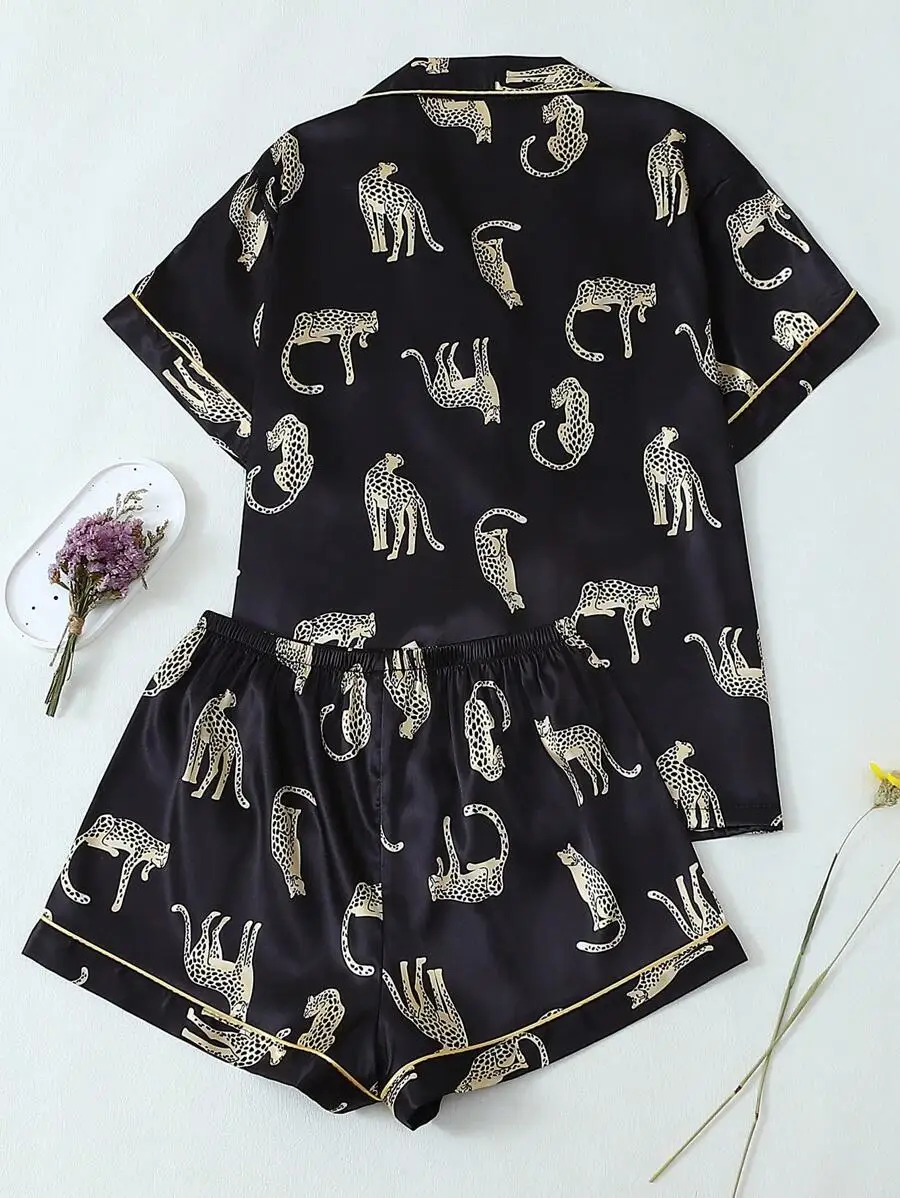 Satin Leopard Print Short Sleeve Lapel Pajama Set For Women Home Wear Spring Summer
Satin Leopard Print Short Sleeve Lapel Pajama Set For Women Home Wear Spring Summer