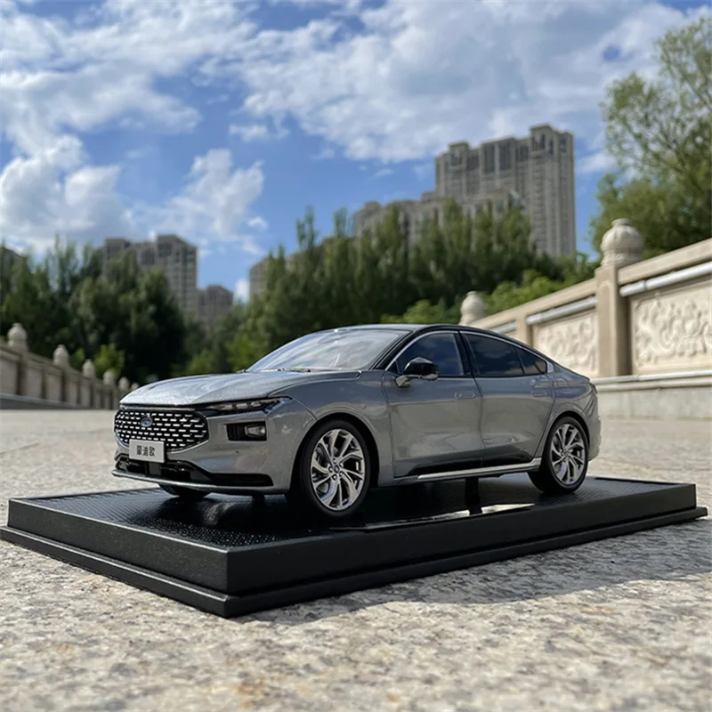 1:18 Ford Mondeo 2022, модель роскошного автомобиля из сплава, литье под давлением, металлические автомобили, модель автомобиля, высокая коллекция моделирования, детская игрушка, украшение в подарок
1:18 Ford Mondeo 2022, модель роскошного автомобиля из сплава, литье под давлением, металлические автомобили, модель автомобиля, высокая коллекция моделирования, детская игрушка, украшение в подарок