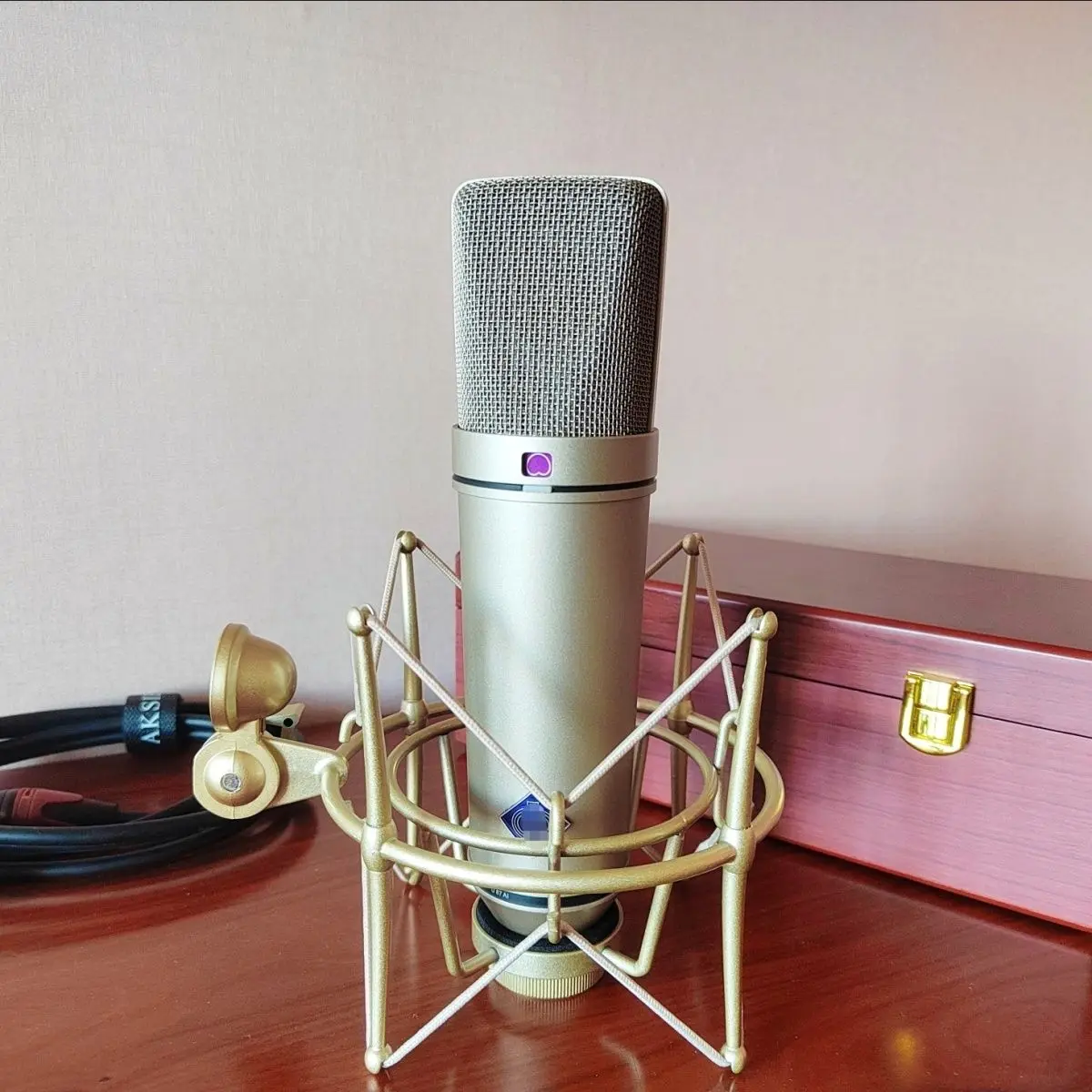 High-end DIY replica U87ai microphone condenser studio/podcast/live streaming/recording studio professional microphone 48V
High-end DIY replica U87ai microphone condenser studio/podcast/live streaming/recording studio professional microphone 48V