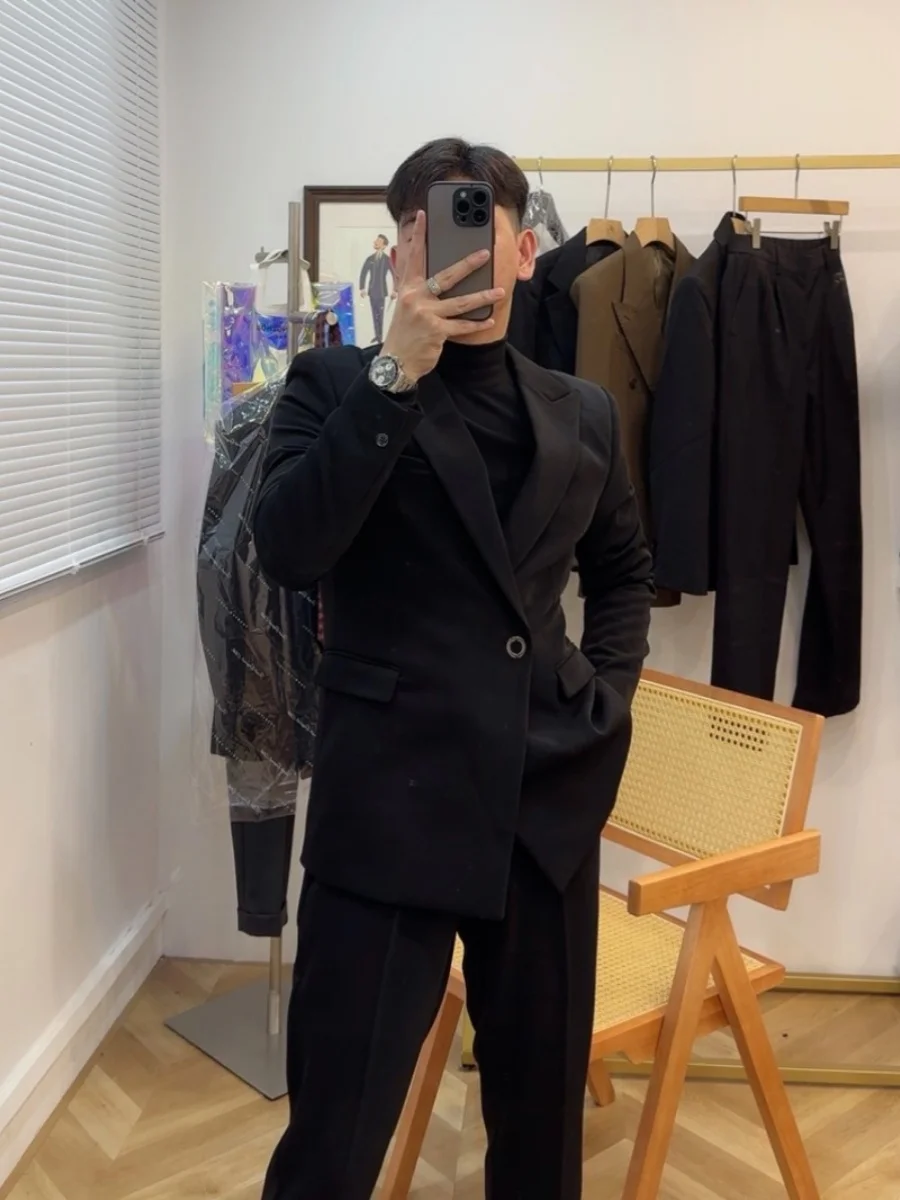 Оригинальный дизайн, универсальный мужской костюм с двойным разрезом, легкий, однобортный, в корейском стиле, молодежный, приталенный, для повседневной носки
Оригинальный дизайн, универсальный мужской костюм с двойным разрезом, легкий, однобортный, в корейском стиле, молодежный, приталенный, для повседневной носки