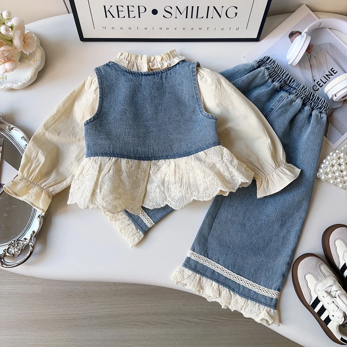 Children Girl Denim Jeans Vest and Wide Leg Pants 3pcs Clothes Suit Kids Toddler Girl Clothing 2-8y Sweet Girls Clothes Sets
Children Girl Denim Jeans Vest and Wide Leg Pants 3pcs Clothes Suit Kids Toddler Girl Clothing 2-8y Sweet Girls Clothes Sets
