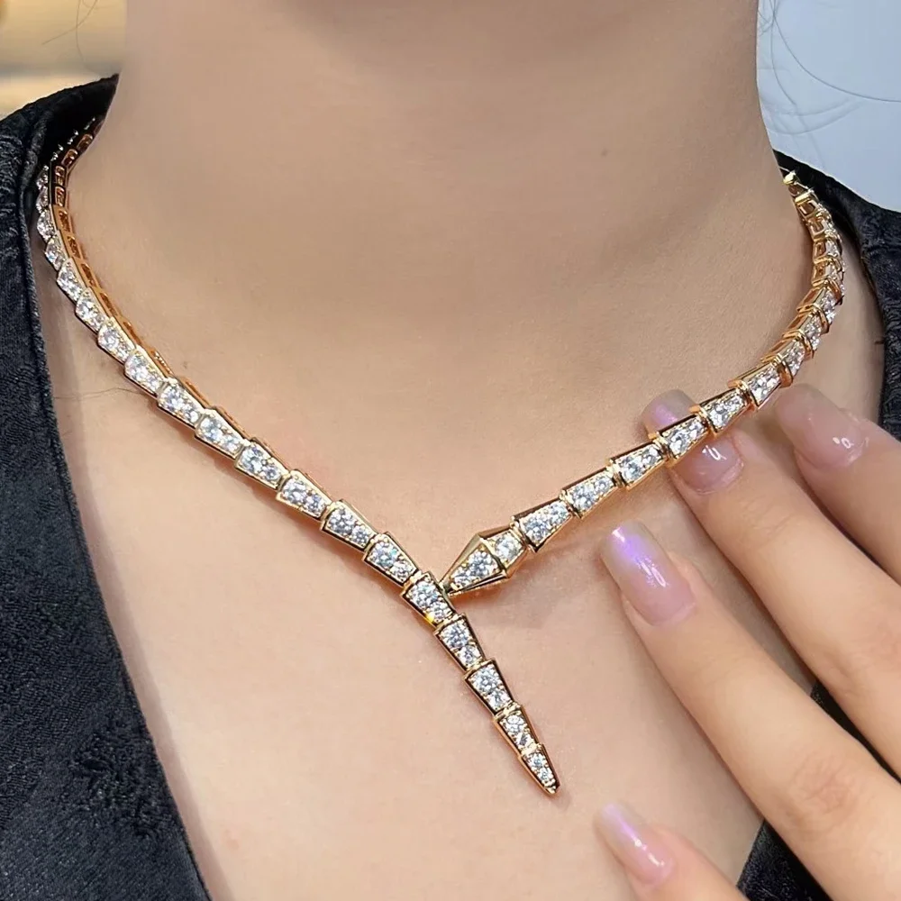 Xiqi Jewelry Slim Single Row Full Zircon Diamond Gold Plated Serpentine Neck Necklace Ladies Luxury Designer White/Rose Gold Pla
Xiqi Jewelry Slim Single Row Full Zircon Diamond Gold Plated Serpentine Neck Necklace Ladies Luxury Designer White/Rose Gold Pla