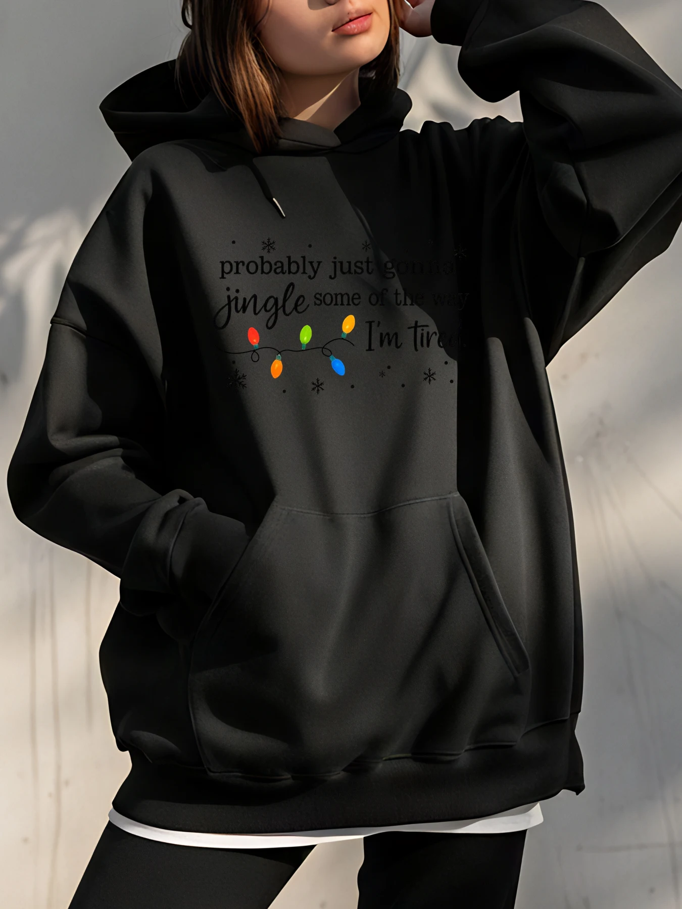 Рождественская толстовка с принтом Jingle Lights и деталями снежинки для женщин, повседневная одежда на открытом воздухе, зимний стиль
Рождественская толстовка с принтом Jingle Lights и деталями снежинки для женщин, повседневная одежда на открытом воздухе, зимний стиль