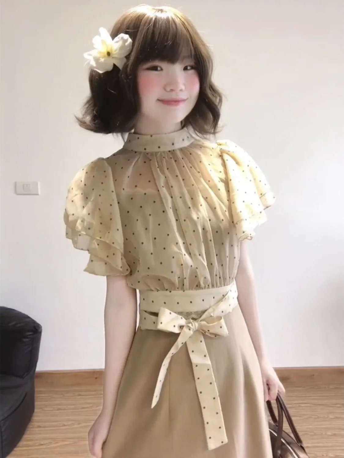 Elegant Long Dress with Shawl And Strap Design in Polka Dot Pattern for Women Slim Fit Style Spring Summer Fashion Set
Elegant Long Dress with Shawl And Strap Design in Polka Dot Pattern for Women Slim Fit Style Spring Summer Fashion Set