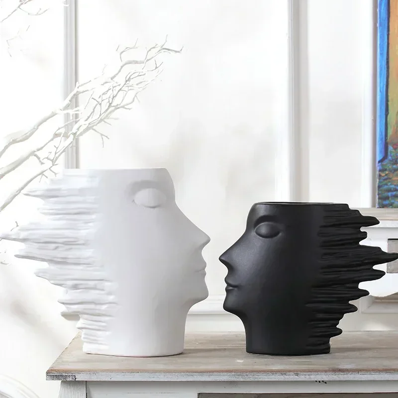 Son of the wind ceramic ornaments Nordic art creative face home living room study with decorative dried flower vase
Son of the wind ceramic ornaments Nordic art creative face home living room study with decorative dried flower vase