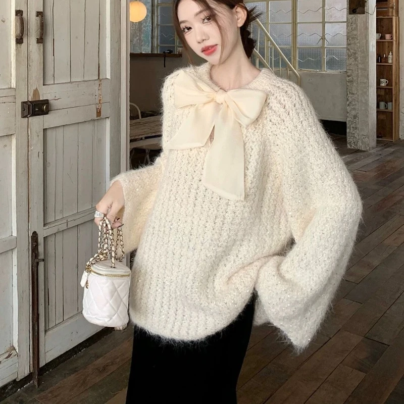 New Women's Elegant and Sexy Bow Youth Sweet Wind Wool Knitted Hoodie Loose Warm Sweater 2025 Autumn and Winter Fashion
New Women's Elegant and Sexy Bow Youth Sweet Wind Wool Knitted Hoodie Loose Warm Sweater 2025 Autumn and Winter Fashion