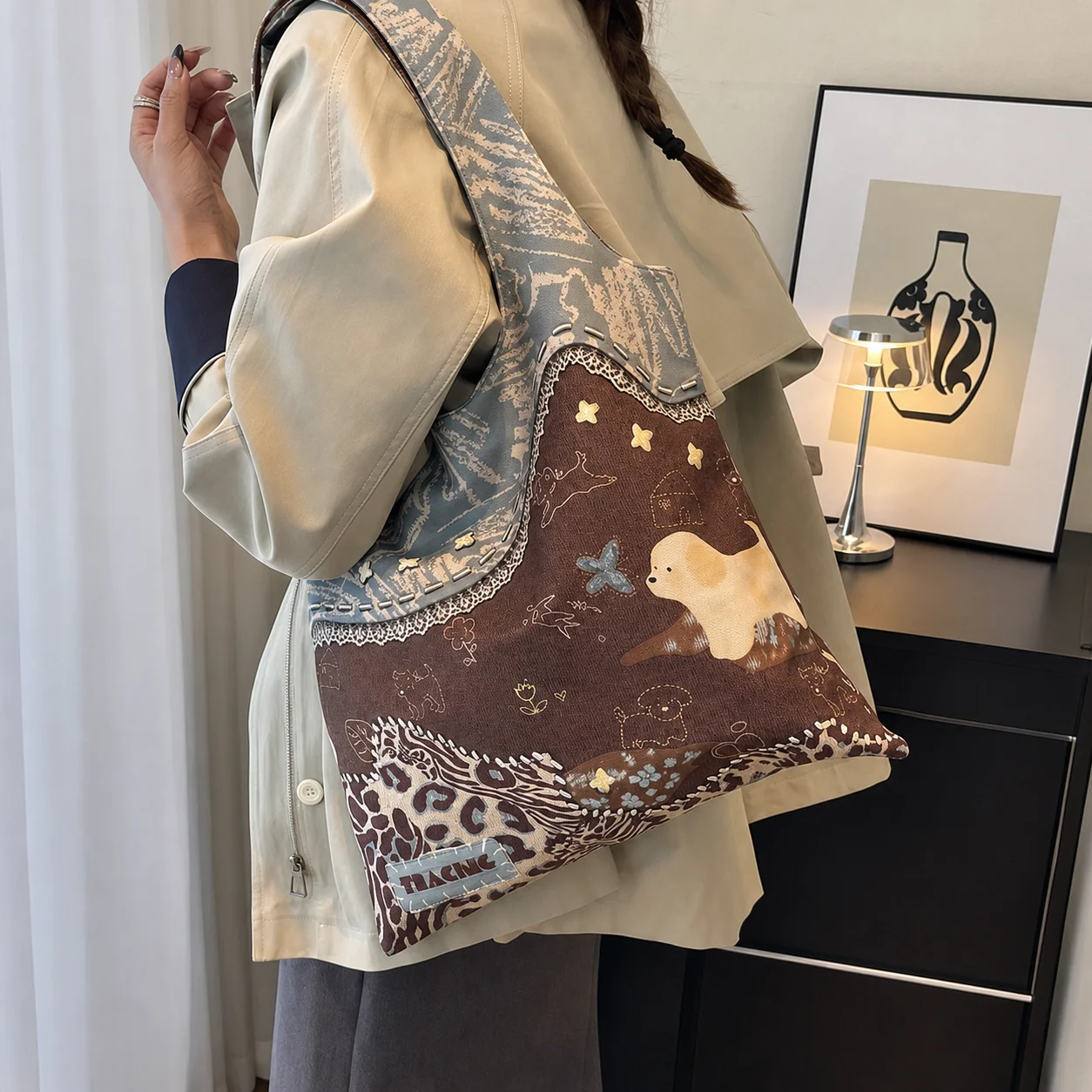 Cute Cartoon Dog Print Canvas Bag Large Capacity Commuting Shoulder Bag Leopard Print Fashionable Casual Women's Crossbody Bag
Cute Cartoon Dog Print Canvas Bag Large Capacity Commuting Shoulder Bag Leopard Print Fashionable Casual Women's Crossbody Bag