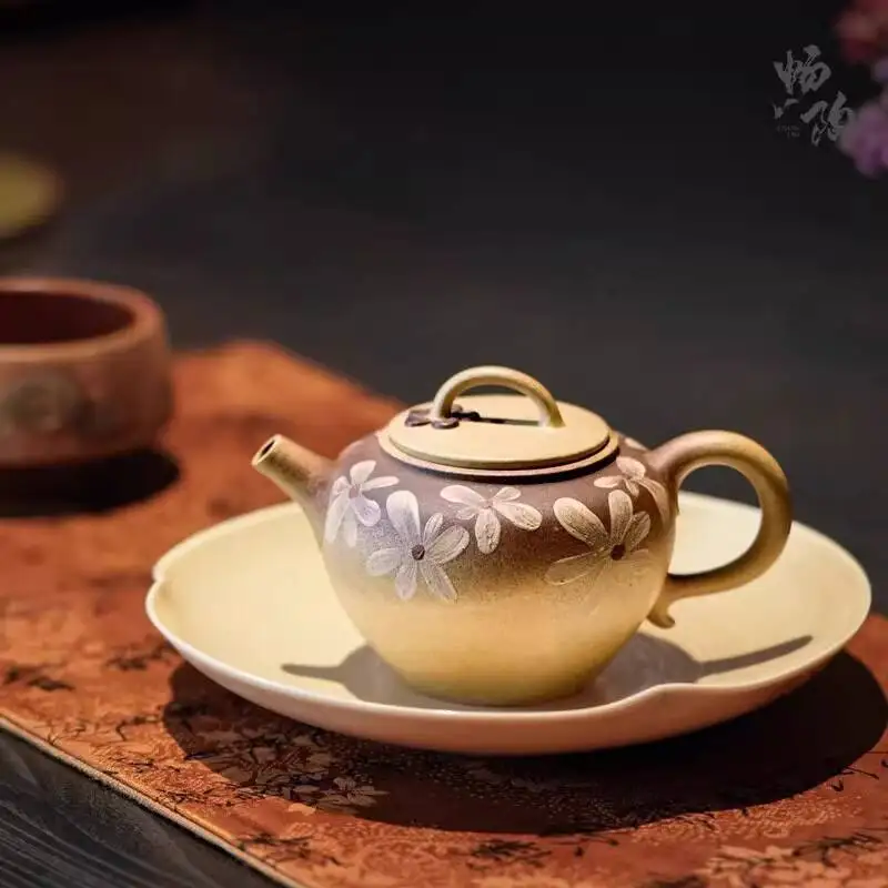 Yixing Original Ore Purple Clay Teapot Handmade By Duan Liu Su Su, Manhua 150Cc
Yixing Original Ore Purple Clay Teapot Handmade By Duan Liu Su Su, Manhua 150Cc