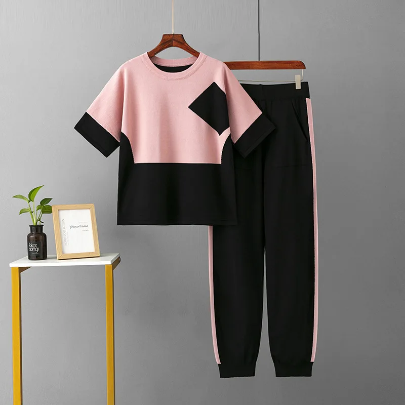 Fashion Casual Suit Women Summer 2025 Color Block Loose Silk Short Sleeve Two-Piece Set
Fashion Casual Suit Women Summer 2025 Color Block Loose Silk Short Sleeve Two-Piece Set