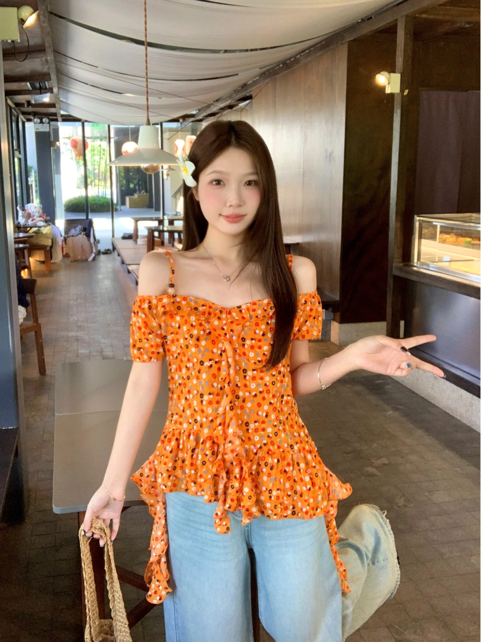 plus Size Floral Print off Shoulder Short Sleeve Shirt Korean Style Summer New Design Slimming Versatile Lace Trim Top for Women
plus Size Floral Print off Shoulder Short Sleeve Shirt Korean Style Summer New Design Slimming Versatile Lace Trim Top for Women