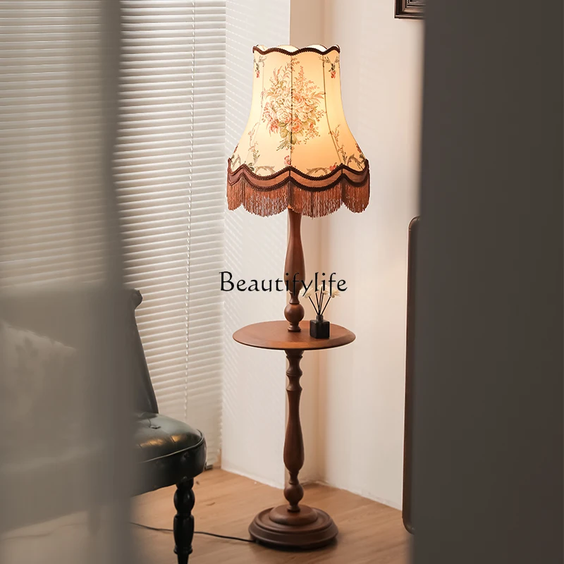 Medieval vertical floor-to-ceiling solid wood American atmosphere vertical luminous object
Medieval vertical floor-to-ceiling solid wood American atmosphere vertical luminous object