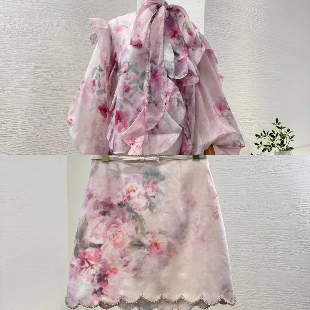 Pink Romantic Women New Oufit Series High Quality Floral Print Ruffles Bow Diamonds Lantern Sleeve Blouse and Mini Skirt Set
Pink Romantic Women New Oufit Series High Quality Floral Print Ruffles Bow Diamonds Lantern Sleeve Blouse and Mini Skirt Set