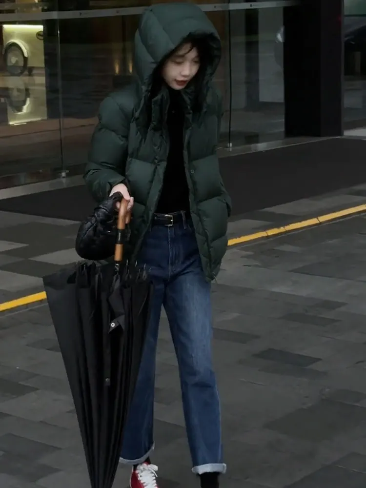 Korean Sle ort Puffer Jaet Women's Bubble een Winter Coat Thiened Luxury Feel Regular Fit Polyester Fiber down Coat
Korean Sle ort Puffer Jaet Women's Bubble een Winter Coat Thiened Luxury Feel Regular Fit Polyester Fiber down Coat