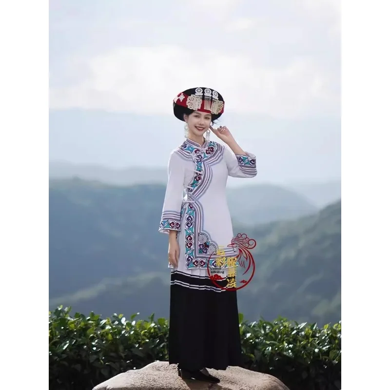 Chinese Yi nationality Pure Hemp Medium Long Style Dress White Top Pleated Long Skirt Embroidered Suit
Chinese Yi nationality Pure Hemp Medium Long Style Dress White Top Pleated Long Skirt Embroidered Suit