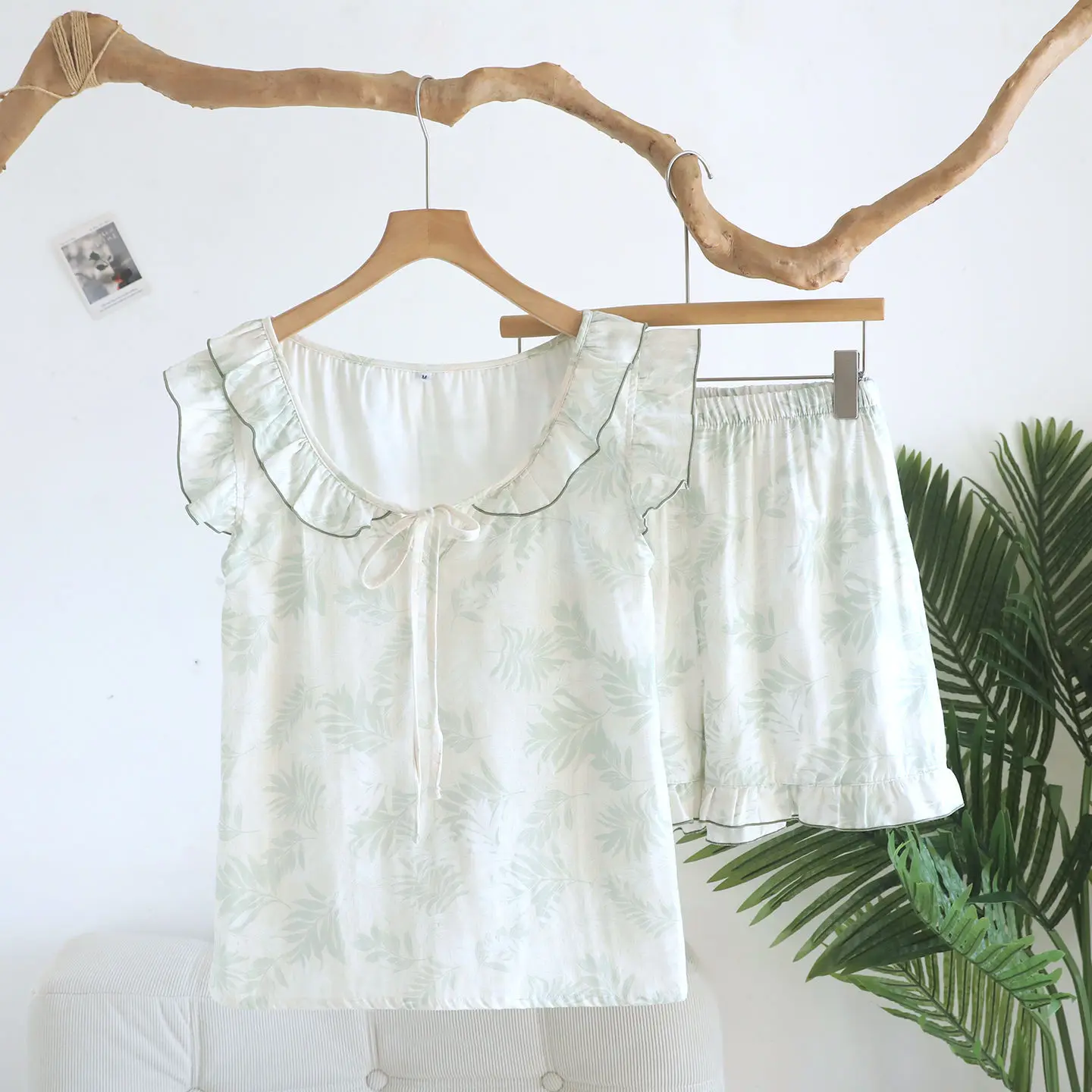 Women's Pajama Set Woman 2 Pieces Spaghetti Strap Sleepwear 100% Women Floral Print Pajama Sleeveless Loungewea
Women's Pajama Set Woman 2 Pieces Spaghetti Strap Sleepwear 100% Women Floral Print Pajama Sleeveless Loungewea