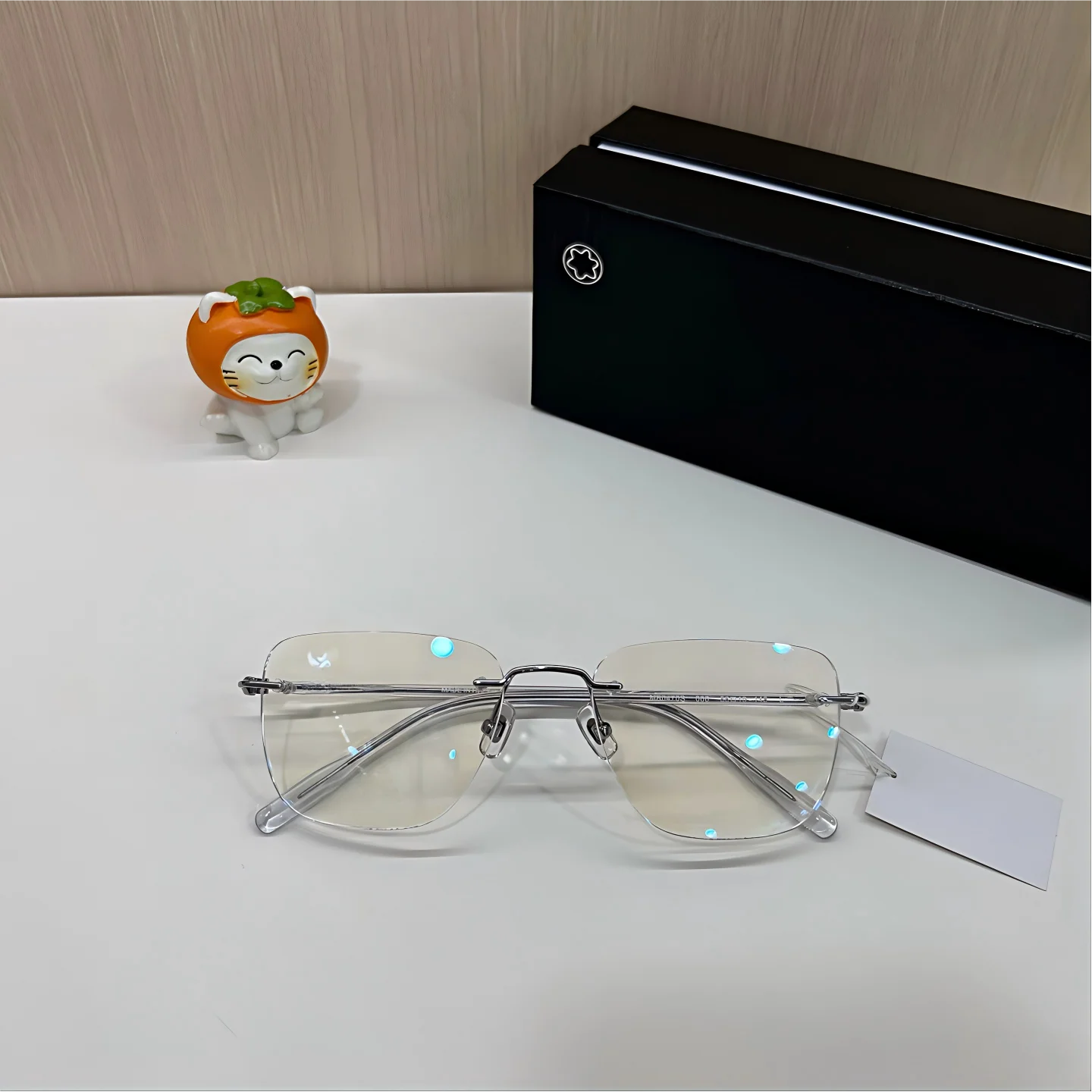 Unisex Ultra Light Rimless Eyeglasses Frame with Spring Hinges for Men and Women
Unisex Ultra Light Rimless Eyeglasses Frame with Spring Hinges for Men and Women