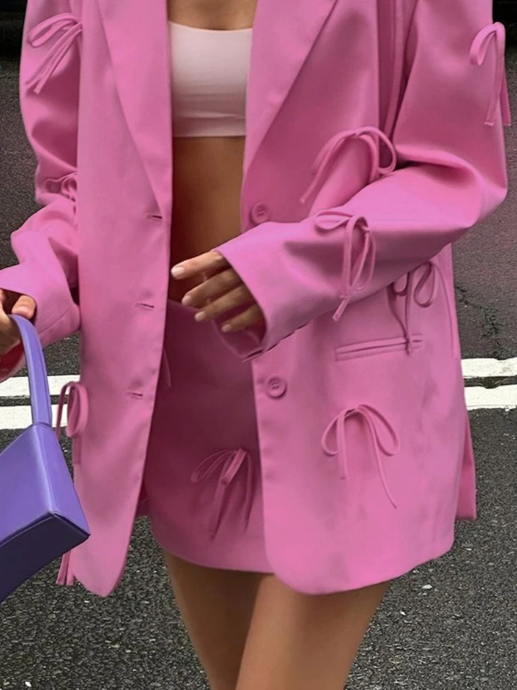 2026 New Spring and Autumn Small Suit Jacket for Women with High-end Design Sense, Niche Bow Pink Loose Casual Suit
2026 New Spring and Autumn Small Suit Jacket for Women with High-end Design Sense, Niche Bow Pink Loose Casual Suit